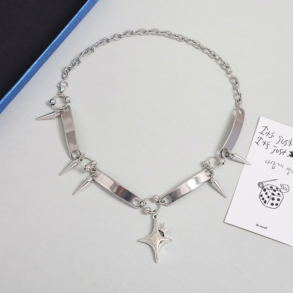 Kalung Choker Liontin Bintang  - Men Accessories In Silver ulasan dan harga